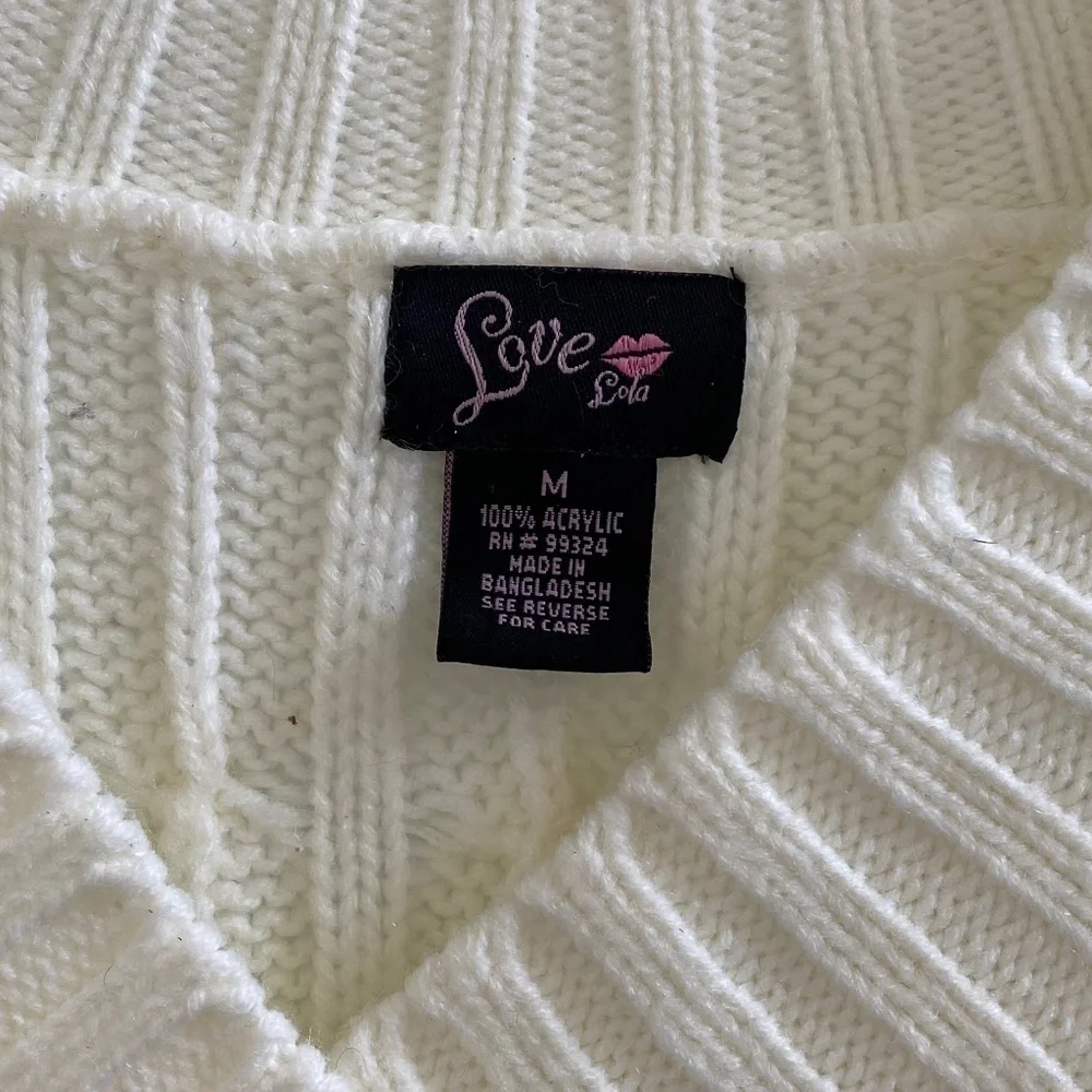 White Sweater Size: Medium